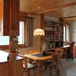 Chasa Crush 117 Holiday home Ardez