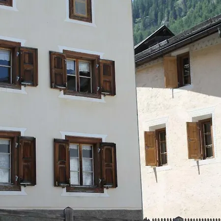 Chasa Crush 117 別荘